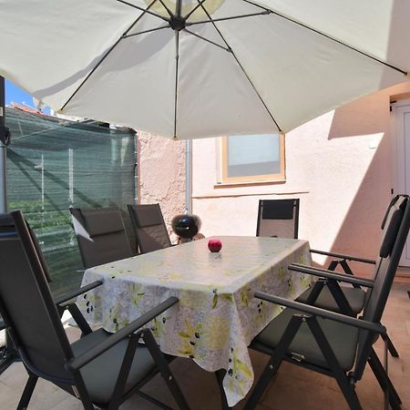 City Centre Apartment With Terrace 2 Póla Kültér fotó